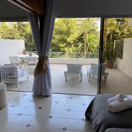 Luminoso En Segunda Linea Playa 438 아파트